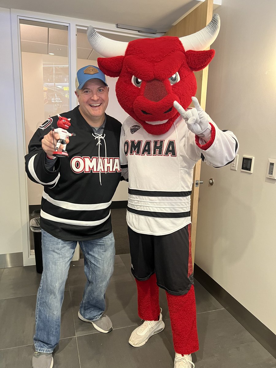 VanceThompsonVision tweet media