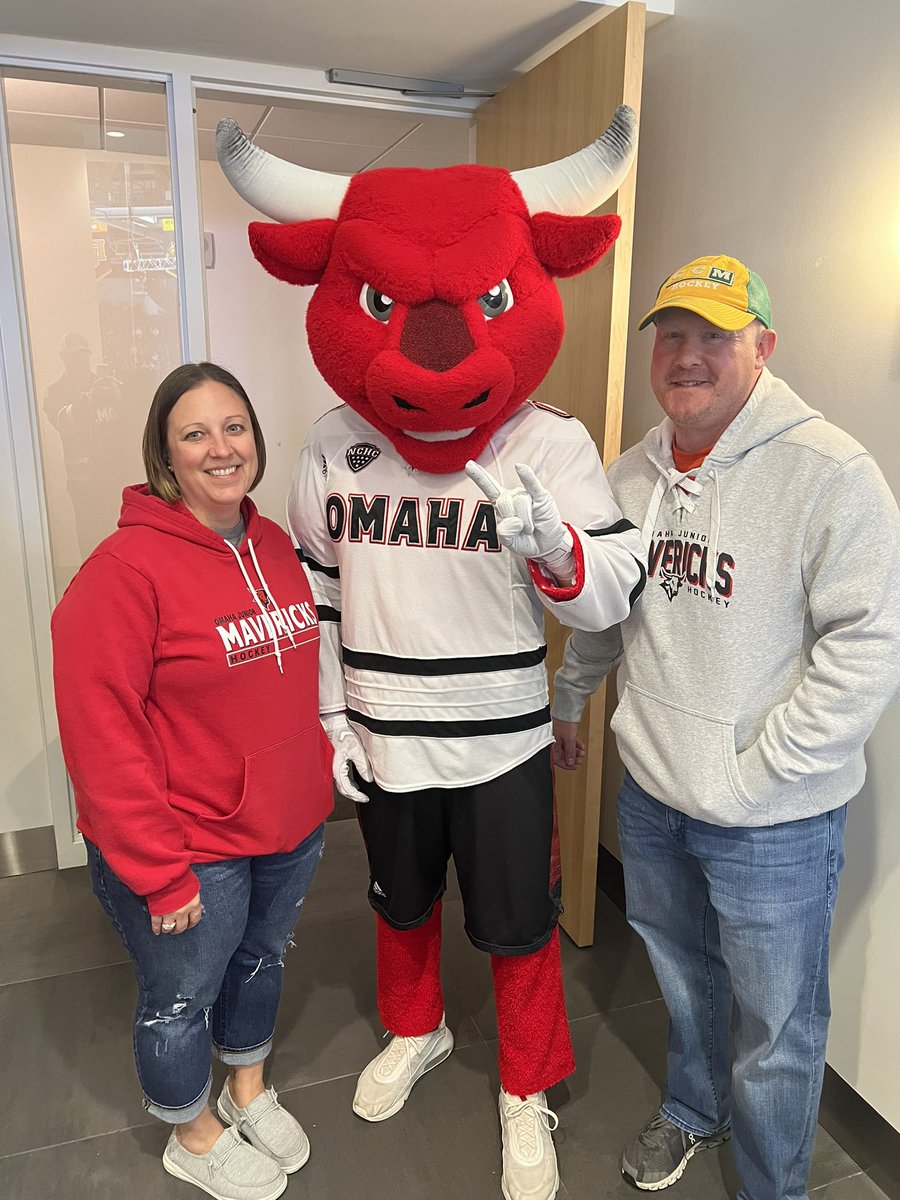 VanceThompsonVision tweet media