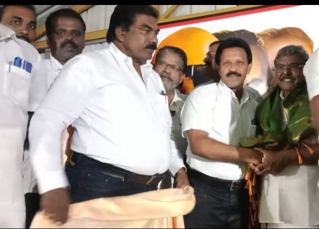 SunilDravidan's tweet photo. குமரிமேற்கு மாவட்டம்
கழக அமைப்பு துணை செயலாளராக நியமனம் செய்யப்பட்டுள்ள முன்னாள் பாராளுமன்ற மற்றும் சட்டமன்ற உறுப்பினர் பாசமிகு அண்ணன் ஆஸ்டின் அவர்களை திருவட்டார் தெற்கு ஒன்றியகழக செயலாளர் திரு #JohnBright அவர்கள் நேரில் சந்தித்து வாழ்த்து தெரிவித்தார்.@arivalayam 
@Manothangaraj https://t.co/DkUZtn8Q1J