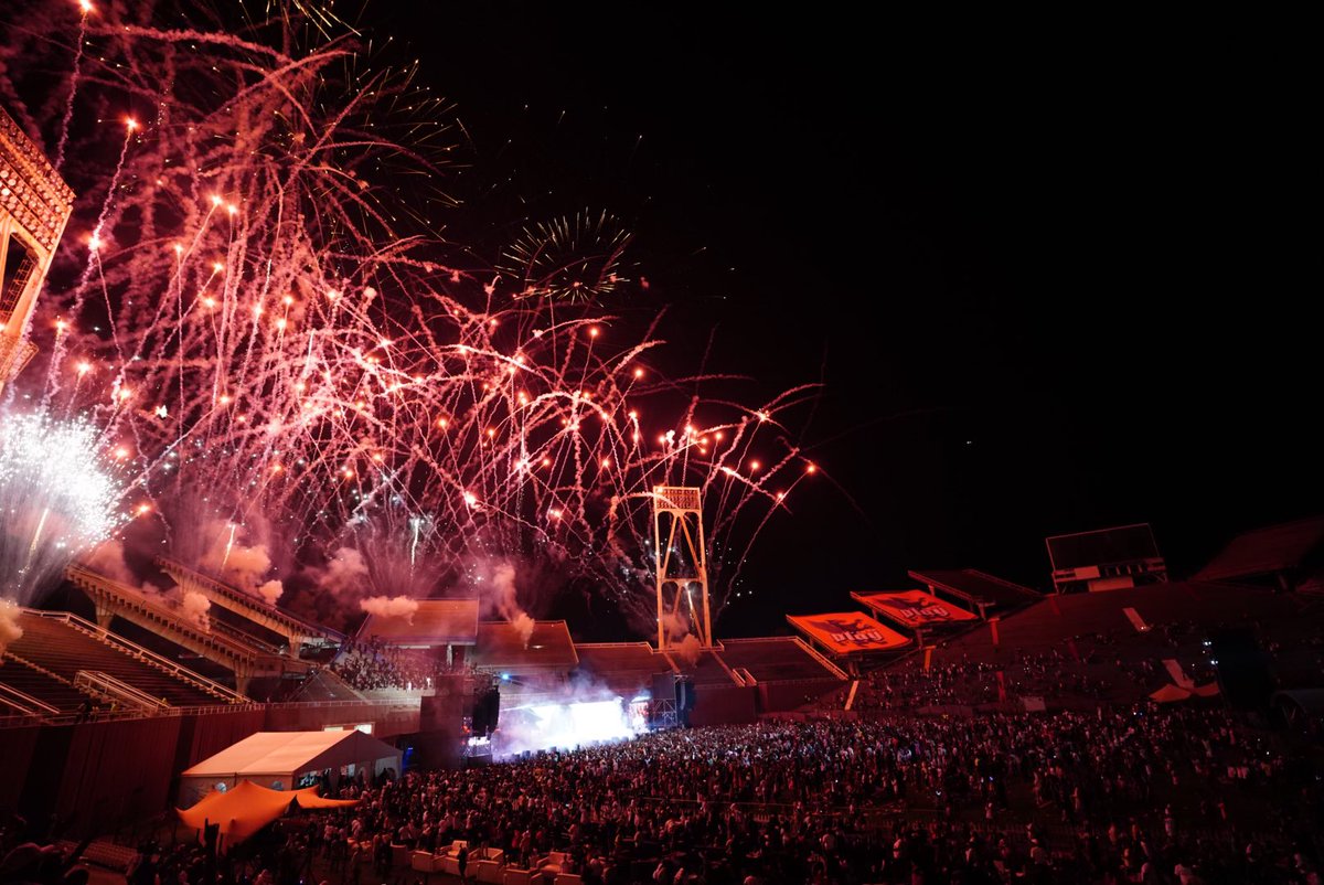 casspernyovest's tweet photo. Maftown! I have no words. Goodnight! #FillUpMmabathoStadium 

 📸: @jabukiing https://t.co/xArQUhxihq
