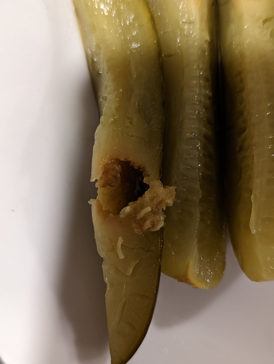 Amanda_CPST's tweet photo. Hey @WalmartCanada I would really like to speak with someone about the pickled maggots I just found in the jar I've been eating from all week.... https://t.co/RLCn0z7DdN