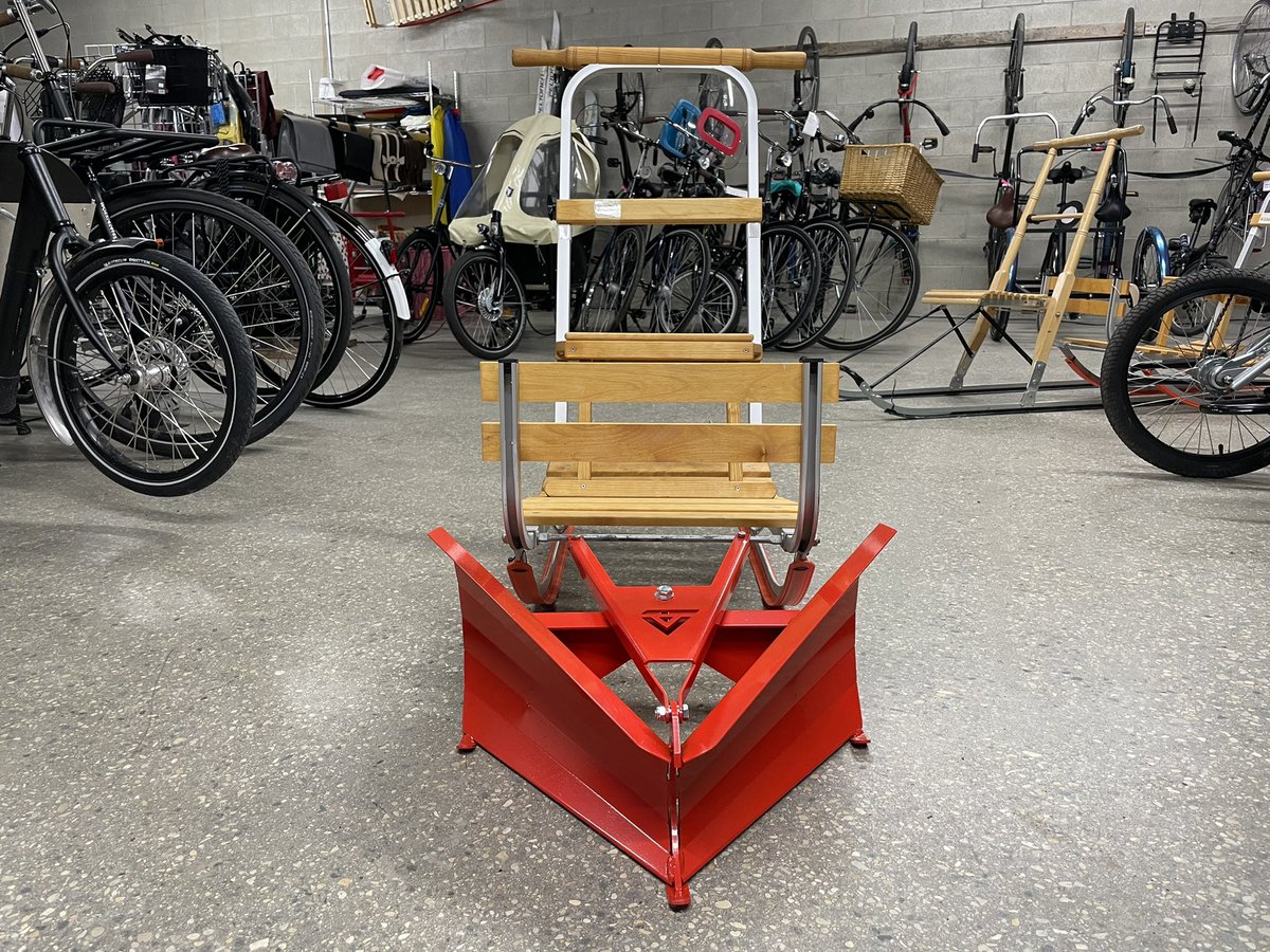 plainbicycle's tweet image. Kicksleds with plows are a thing.
We now have some. 
Test run videos shall be made.
@WinnipegTrails