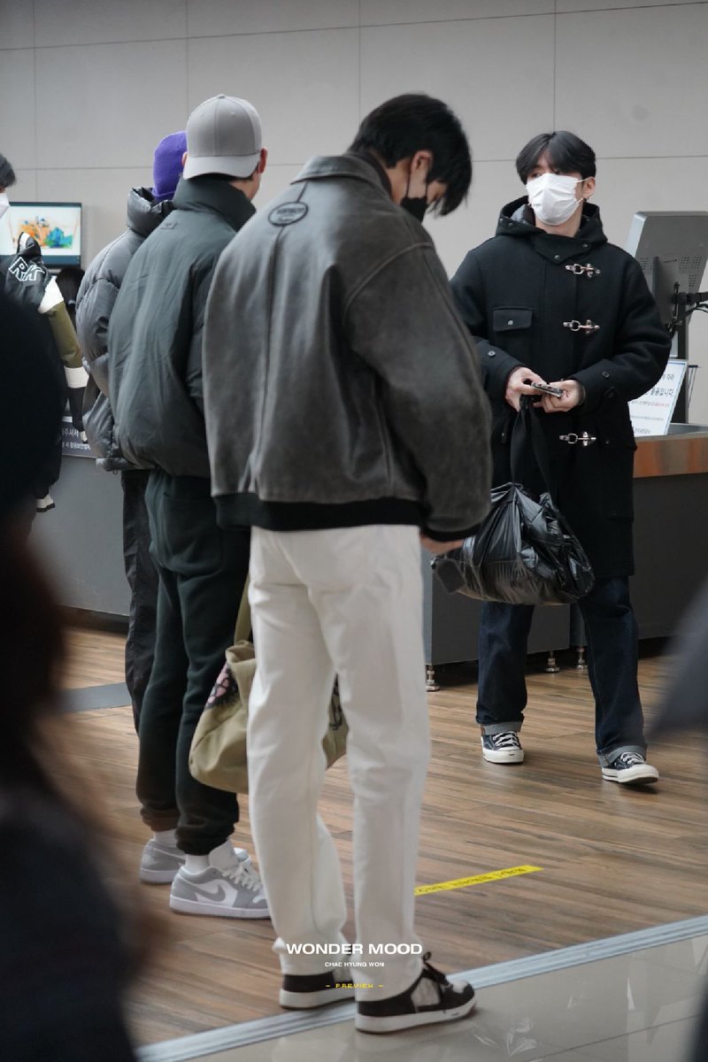 wondermoodhw's tweet photo. 221204 preview 
#형원 #HYUNGWON 
#몬스타엑스 #MONSTA_X https://t.co/2FdXHrfLXb