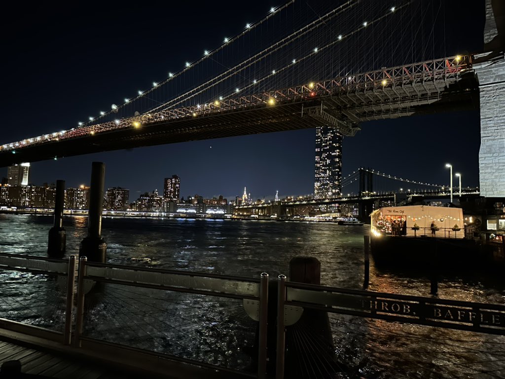 gareth1305's tweet photo. #NYC https://t.co/ND5AEsZEiO