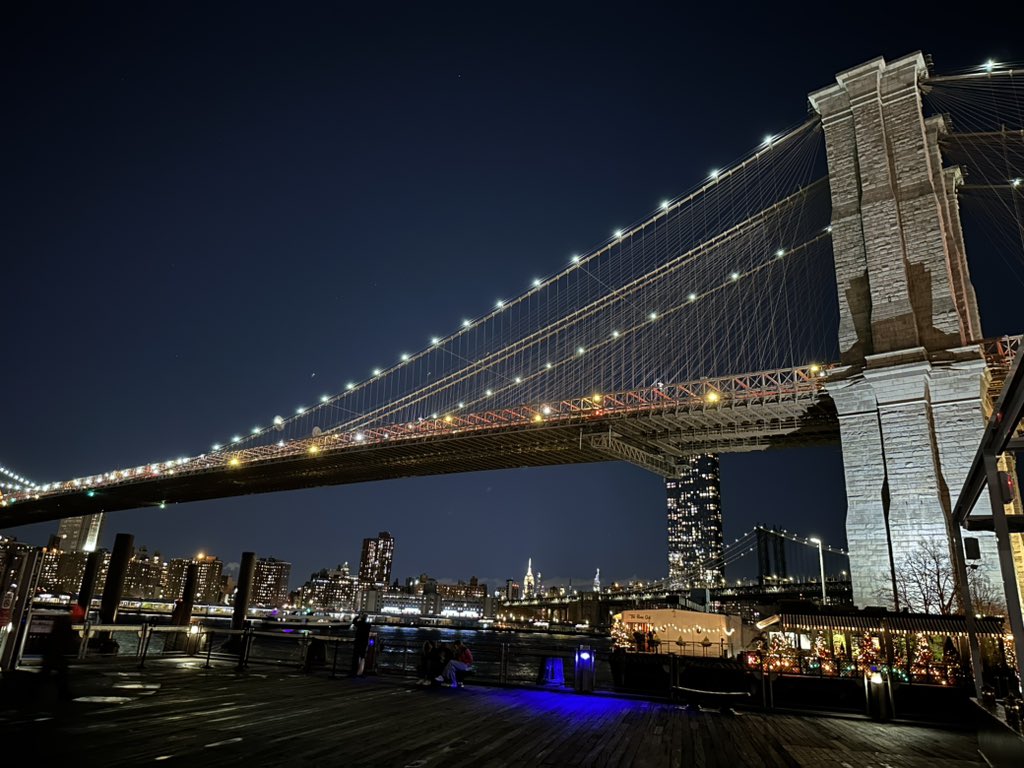 gareth1305's tweet photo. #NYC https://t.co/ND5AEsZEiO