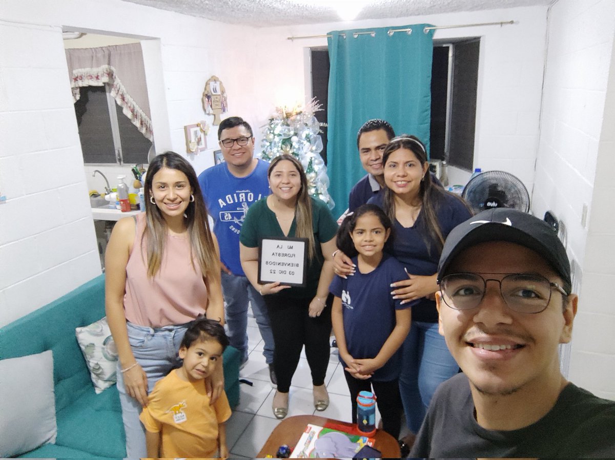 2Compazitos's tweet photo. Viviendo por fé, Dios nos ha dado en su palabra la fórmula para poder ir por nuestros sueños y anhelos como matrimonios, creer y hacer, para que Dios obre en nosotros. 
@PastorVladimir @EsmeraldadeRiva @MJcompaz https://t.co/NEBVP08AW2