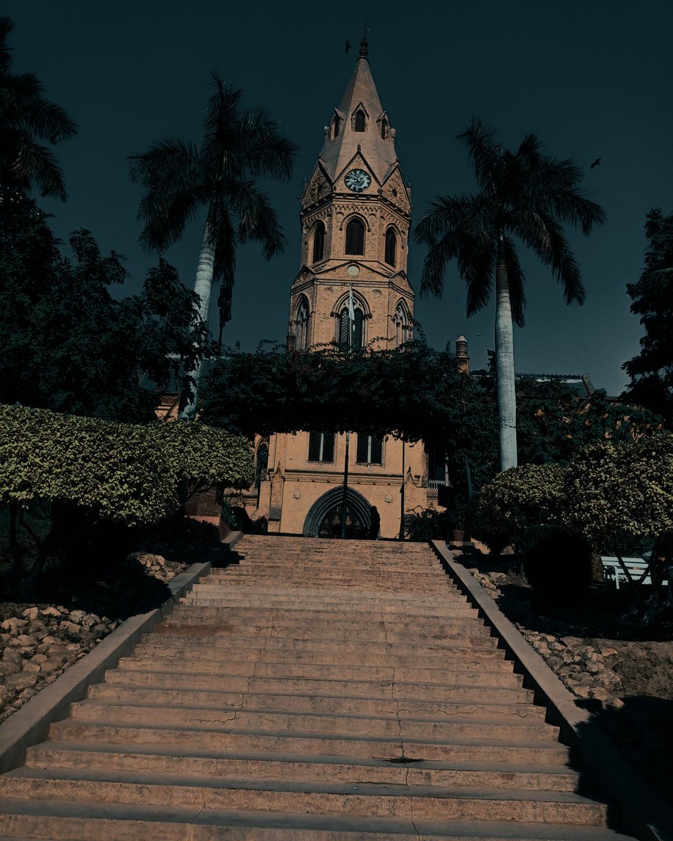 "The etched truth, engraved in my soul, devours the happiness and leaves no traces of it" - Mina
#gcu #hogwarts
