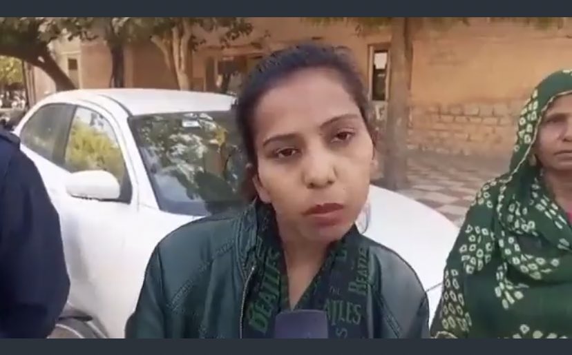 ShaikhMonisaa's tweet photo. Formerly at Manipal University now Balotra College, Rajasthan.
Muslim students are being called terrorists and P@kistani. Our education system has failed to eradicate discrimination and untouchability. This should not be the environment of our educational institutions.
#StopeHate https://t.co/fePhRvdkqW