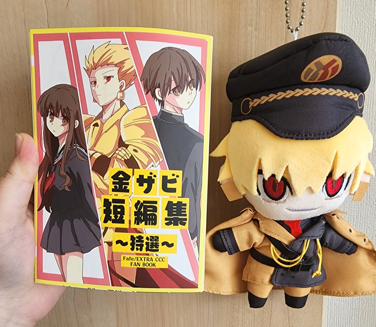 新刊届きました!凄い!ヤバい!挿絵も扉絵も表紙も裏表紙も綺麗!こういう小説本作りたかった夢叶いました!
ありがとうポプルスさん!!!!! 