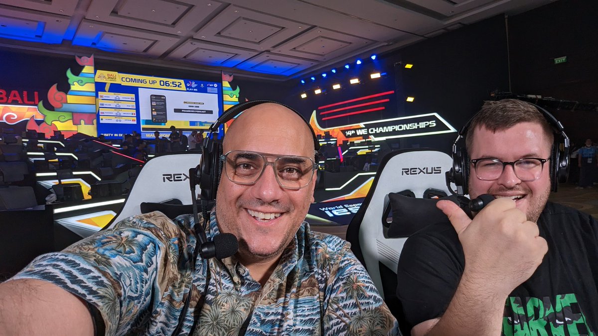 fieritacatalano's tweet photo. Un día jugas un videojuego que te gusta mucho. Años después ese mismo videojuego ya te llevó a tres continentes distintos. Era Winning Eleven, pero yo gané mucho más que 11 amigos gracias a él.
#eFootball2023 #PESnosUne @IeSF_Master #Bali2022 https://t.co/XlL99EEULV