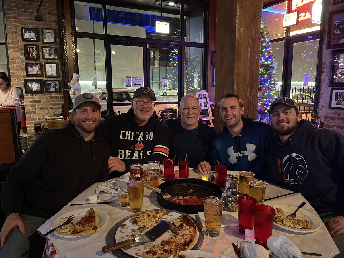 TroyWiebe's tweet photo. When in Chicago, eat deep dish pizza. Prepping for football https://t.co/jOixbxhMSm