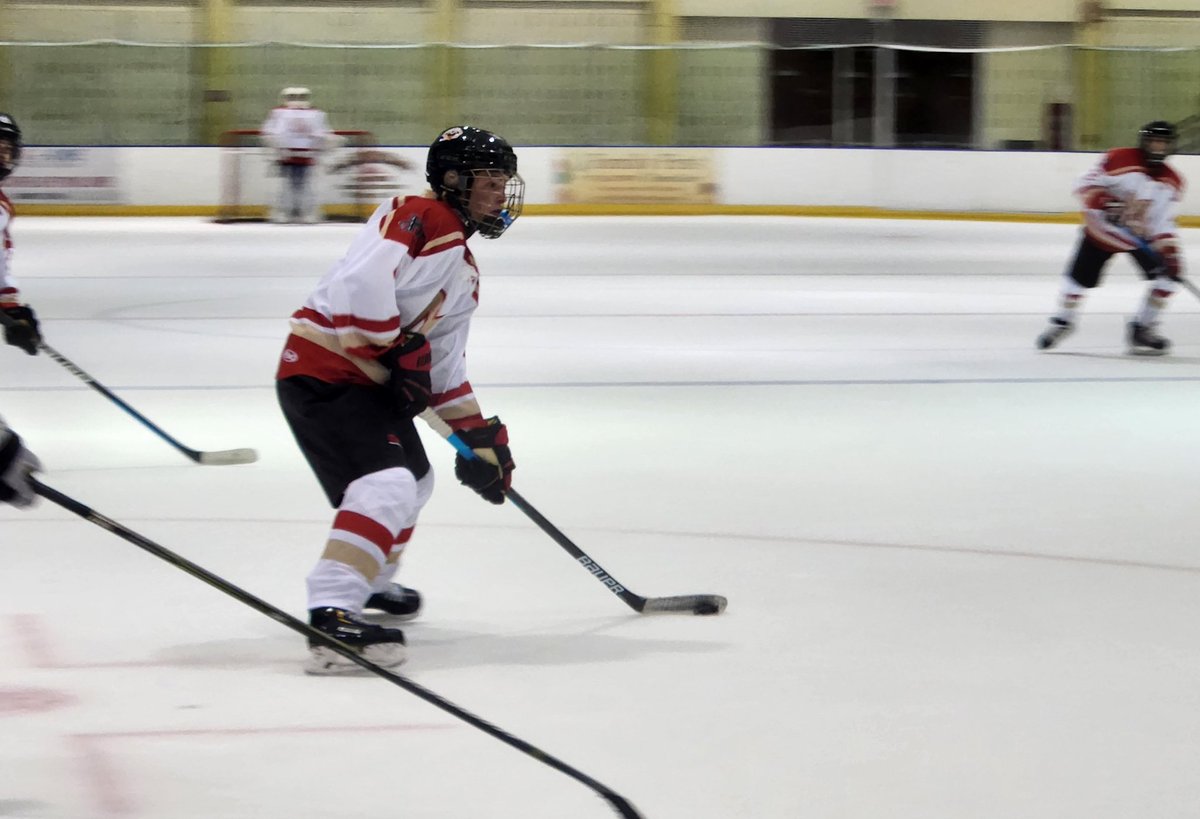 sferr77's tweet photo. It's a win for @MOHOHAicehockey, as they defeat #Wayne, 4-2. https://t.co/f83IvRIHat
