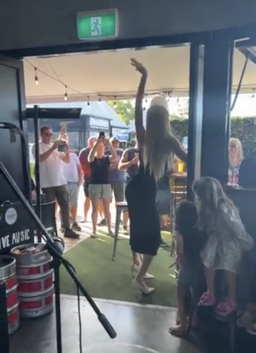 Libs of TikTok on Twitter "A drag queen twerks in front of children at