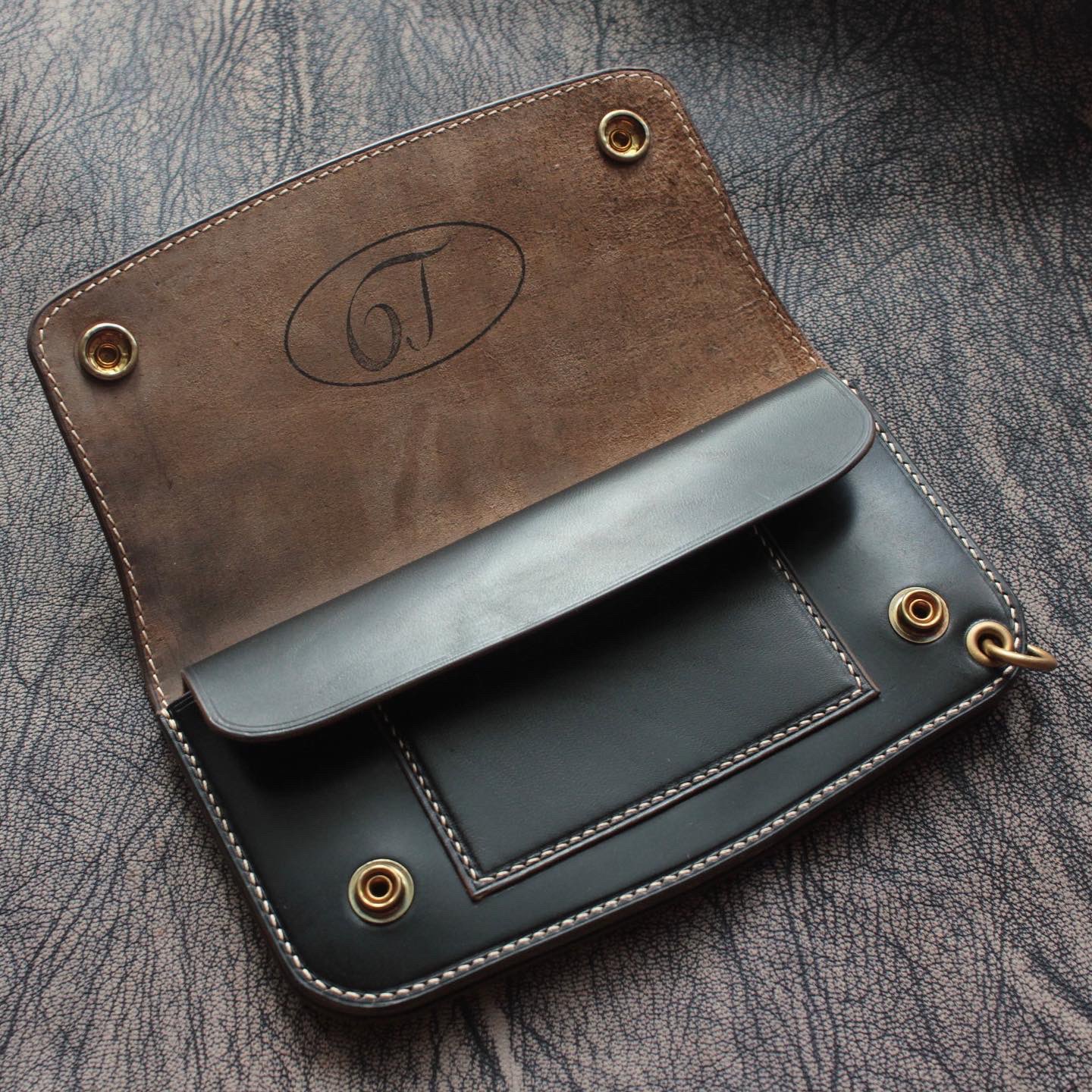 軽量+ストレッチ性+吸水速乾 トラッカーウォレット ホースバット茶芯