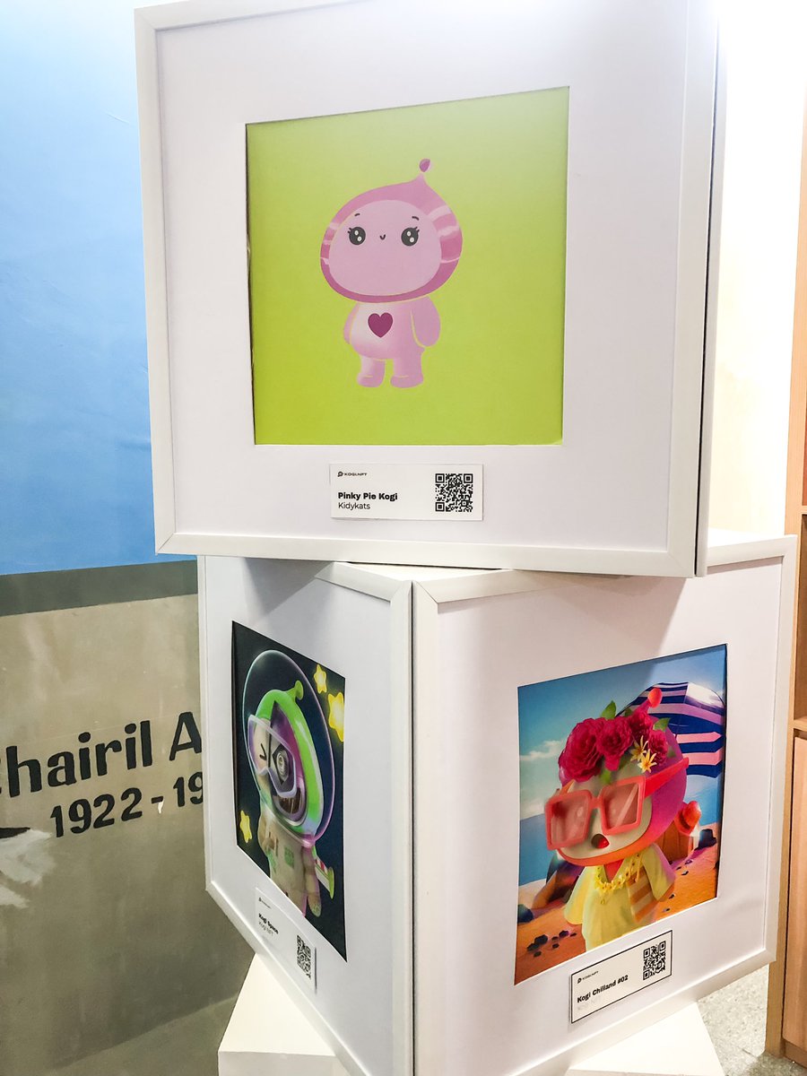 Spotted! <a href="/KidykatsAriana/">Kidykats #NFTartist</a> art at <a href="/kogi_nft/">KOGI.NFT 🪐 | MINT IS LIVE!!</a> event yesterday! 

TOO CUTE 💚💚💚

#nftkidsmag