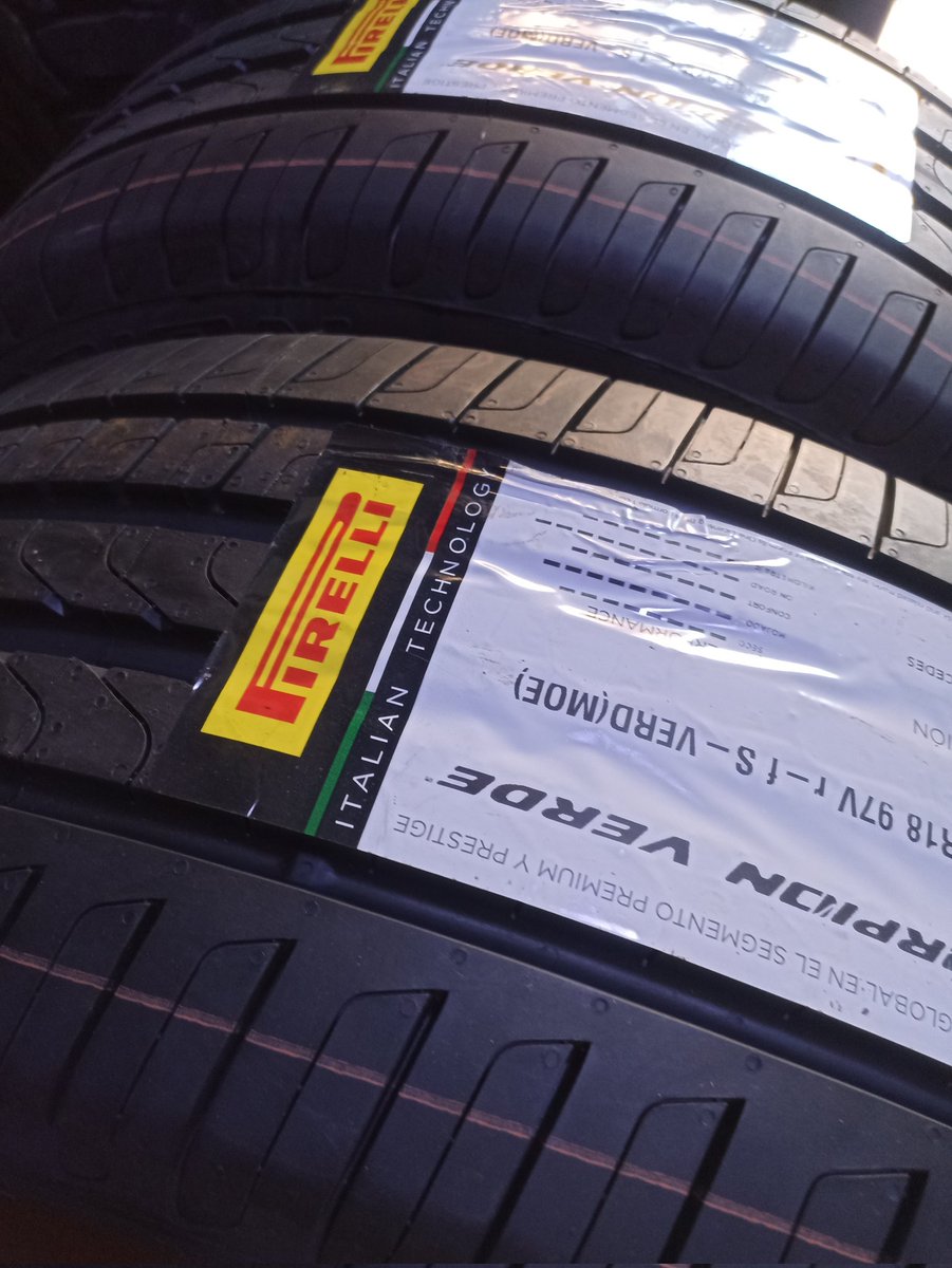 neumatico's tweet photo. #pirelli https://t.co/Qg1IELqm7n
