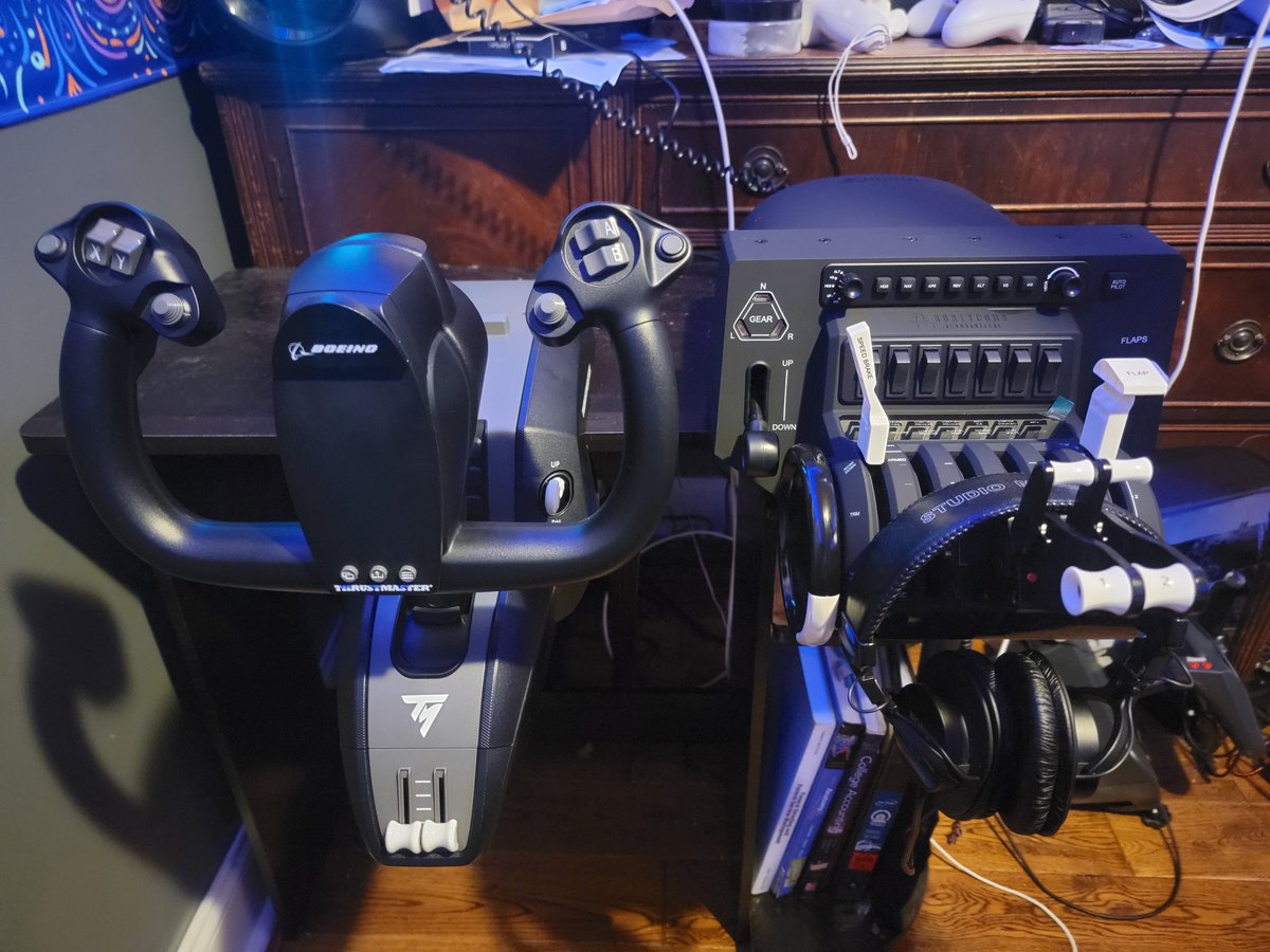 lassieshero's tweet photo. Ah man...getting these is better than sex lol 

I've been wanting a legit set up since i was like...11yo 

Just missing some rudder pedals https://t.co/BxALrB0gkn