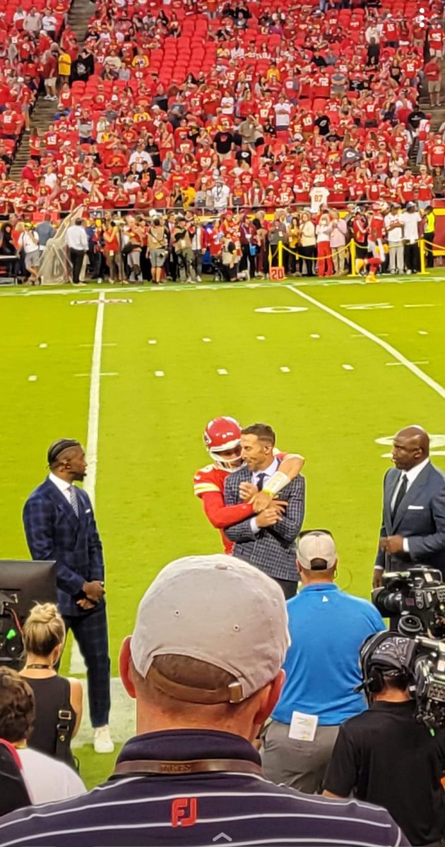 Got this good photo of <a href="/PatrickMahomes/">Patrick Mahomes II</a> &amp; Alex Smith at the raiders game. The progression of this team is incredible to see. Andy Reid, Travis kelce, Tyreek, Alex to Mahomes. We're blessed for the last decade KC.
