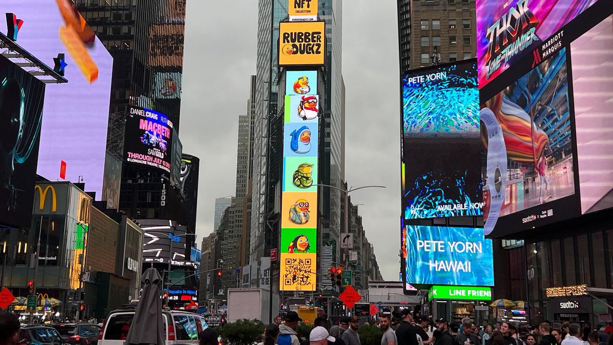 NFT creators earned over US$1 billion in fees this year 🤯🤯🤯

Know more
Follow the thread 🧵

#NFTCommunity #NFTMarketplace #Nfts #Sol #ETH