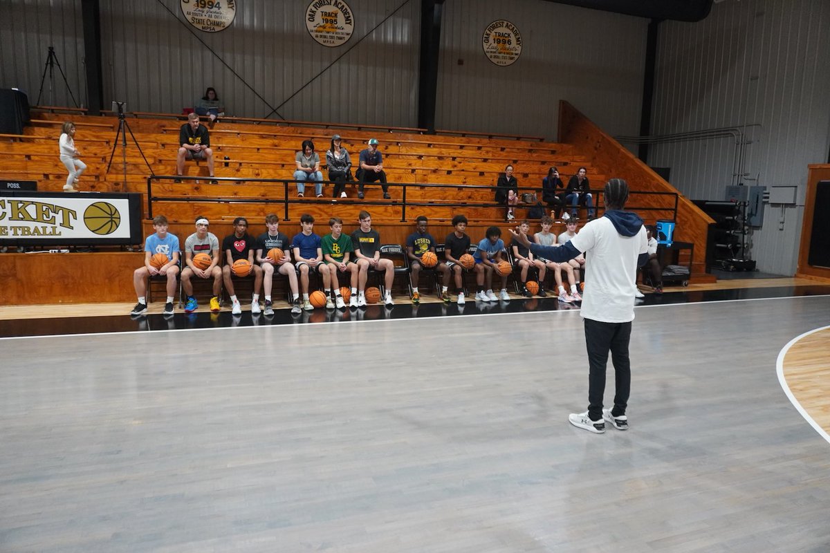 Coach Derrick Jones, Jr. tweet media