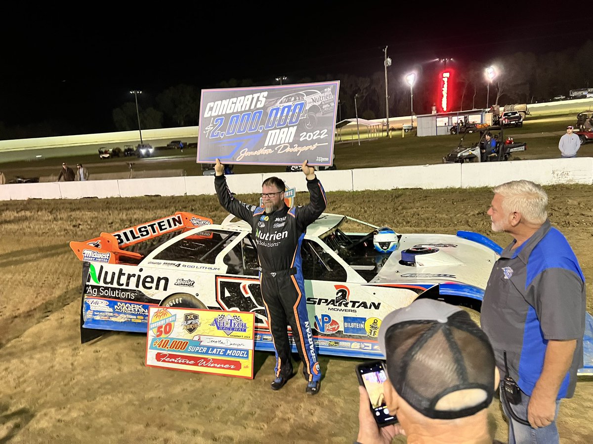 RKRipper4's tweet photo. Congratulations @TheFast49 what a freaking year! Hope to see you at @gisdirt #Superman #gasonit #2milliondollarman #alltechraceway @xrsuperseries https://t.co/KAtnauFq4I