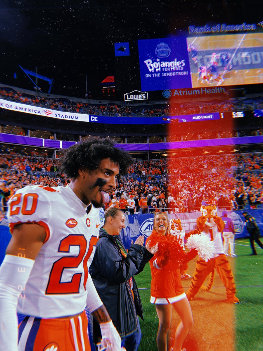ClemsonFB's tweet photo. HIS NAME IS NATHANIEL WIGGINS. https://t.co/oMT3gJTRMG