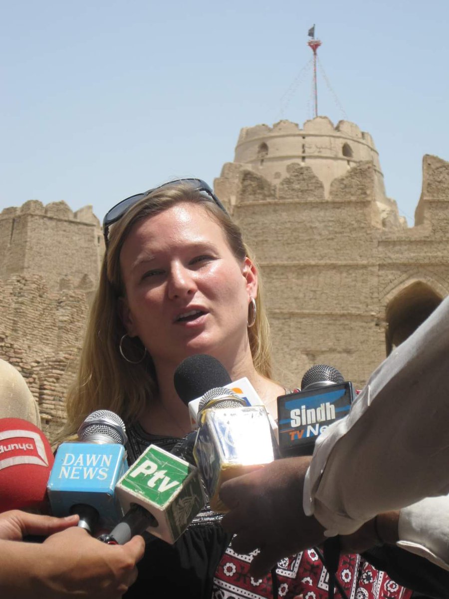 Andie De Arment tweet media