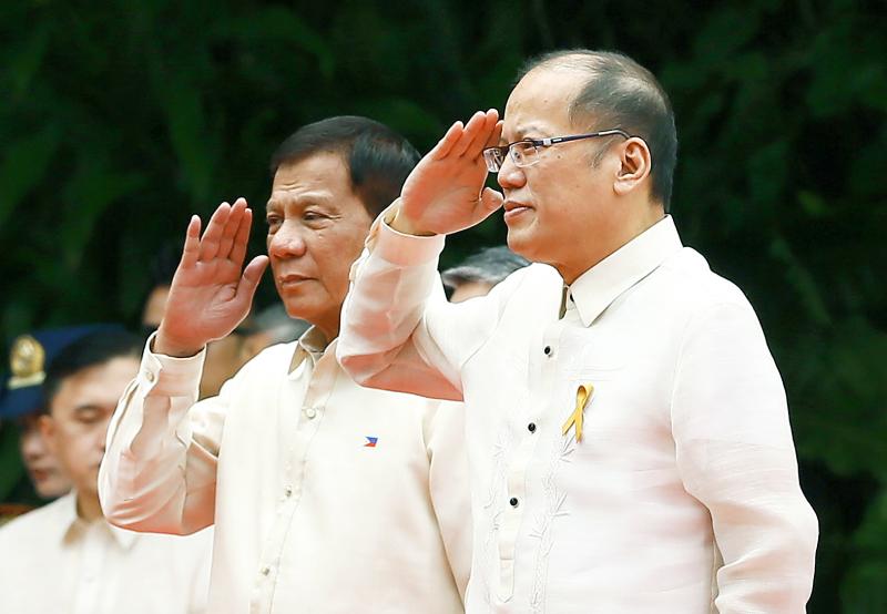 SaltAndReality's tweet photo. Did You Know?
To preserve the SSS, PNoy unpopularly vetoed the 2,000 peso increase to SSS pensions. Under Du30, after promising a 2K increase, he later admitted "Tama pala si Aquino". He approved a 1K increase &amp; hiked SSS contributions from 11% to 13% so SSS will not go bankrupt https://t.co/m36jKpAHJV