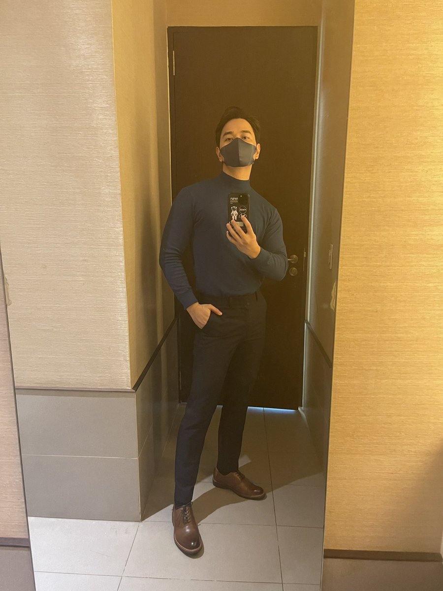 Adrian0711's tweet photo. 🥂🍾❄️ https://t.co/DcSgCr9iQV
