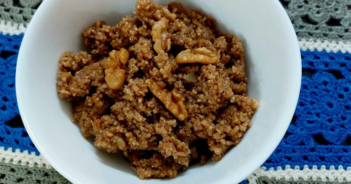 felinemusings's tweet photo. Lapsi - broken wheat, jaggery, and dry fruits halwa.
#lapsi #wintersweets #sweettooth #homemade #sweets #madewithlove #sweetdelights #homecooking #dryfruits #goodfat #foodies #foodlovers #sweetlovers #tastebhihealthbhi #coconut #jaggery #dalia #brokenwheat #quickrecipe https://t.co/8oa4Z5qMk3