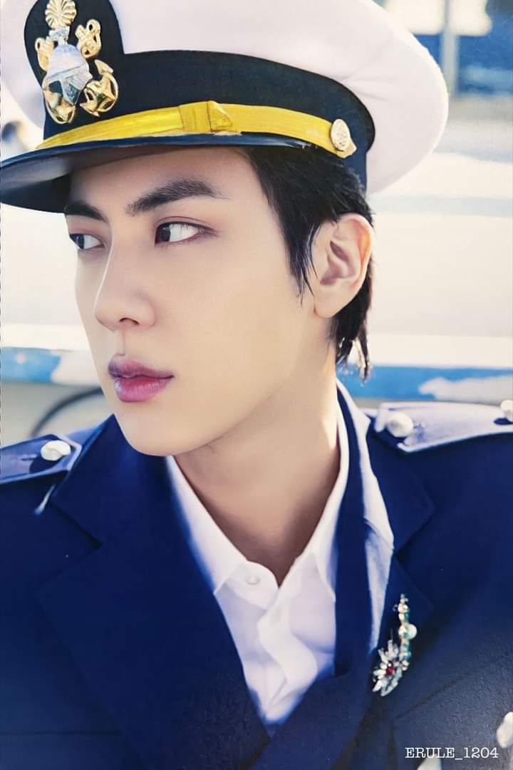 babe_tiz's tweet photo. Happy birthday Jin oppa,My moon,My Astronaut ❣️😚🥳
#saranghae
#Jin https://t.co/TfjGwKxXuB