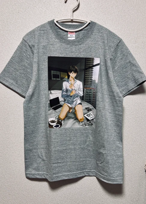 ILLUSTRATION 2023 &amp; SUZURIのコラボ企画でパーカーとTシャツを出品しております!一応キーホルダーとかもありますので是非 