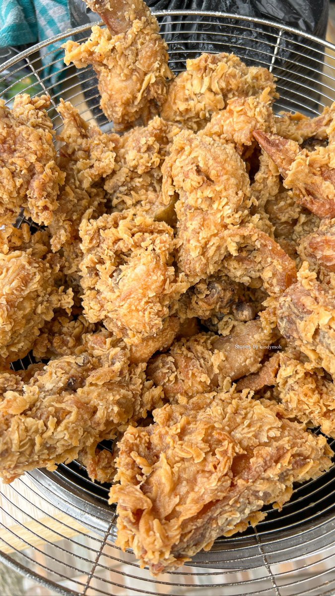 kindymoh's tweet photo. Guiss Ayam Geprek Bang Moh buka cabang baru daerah Tanah Baru, Depok. Hari ini lagi gratis berbagi porsi kecil kecilan bagi siapa aja yang lewat sini, monggo mampir ramein guis 🙌🙌 https://t.co/JJxxIt8E3g