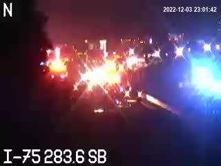#TRAFFIC ALERT: SB I-75 at SR-52 is shut down  due to a serious traffic crash involving five patients. Two of the patients are listed as trauma alerts and a medical helicopter is inbound. Find an alternate route. #PCFRNews https://t.co/XCoGMrhHv0