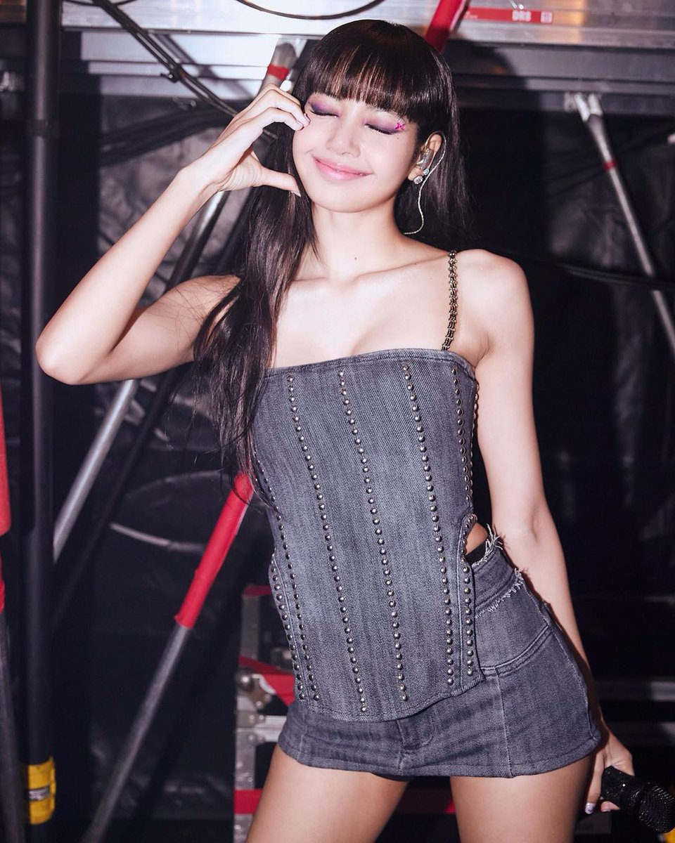 PuiiLoveLisa's tweet photo. เติมคะแนนจ้า

I vote #LISA for Asian Celebrity of the Year #ACOTY2022 #NETIZENSREPORT #ACOTY2022LISA @thenreport https://t.co/X4OS81js9h
