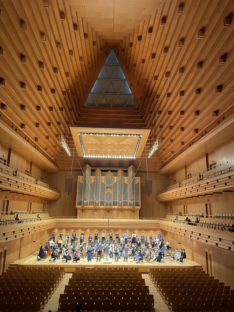 ステージリハーサルが始まりました🎻公演はこの後15時より東京オペラシティにて！ご来場お待ちしております♪