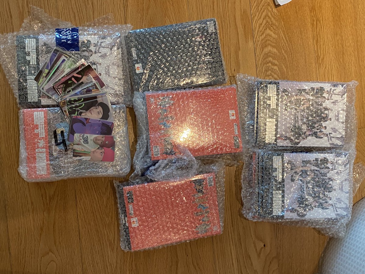 📢 KR BOX 23 #cherrypunchPHarrivals

Hello everyone! KR Box 23 is already with us. This box contains:
🔹 Remaining Sanrio pajamas and MDs
🔹 NCT 127 2 Baddies LDE albums
🔹 Other KR pasabuys

Please wait for us to sort and send LSF notices within the week. Tysm! 😊