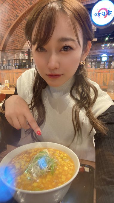 ポコチャオフ会in北海道で食べ狂ったけど、締めに味噌ラーメンとソフトクリームもかきこんだったぜっ https://t.co/Lo8MhLnTOk<a href="/tag/%E3%81%8A%E3%81%86%E3%81%A1%E6%99%82%E9%96%93"class="tags"><span>#おうち時間</span></a>