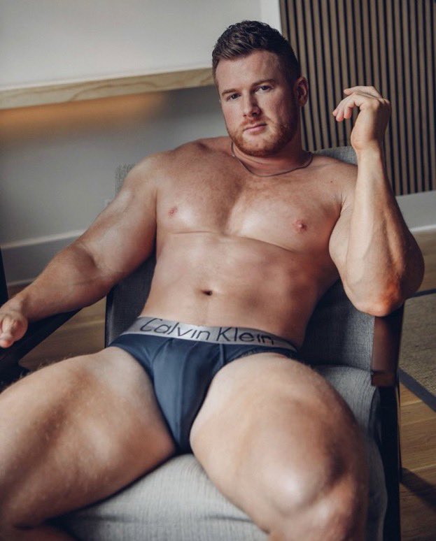 TheGoldenJock's tweet image. ᴛʜᴇ ᴍᴀɴ. ᴛʜᴇ ᴍᴜꜱᴄʟᴇ. ᴛʜᴇ ʙɪɢ ᴀꜱꜱ. ᴛʜᴇ ʙɪɢ ʙᴜʟɢᴇ. ᴛʜᴇ ʙɪɢ ᴅɪᴄᴋ.