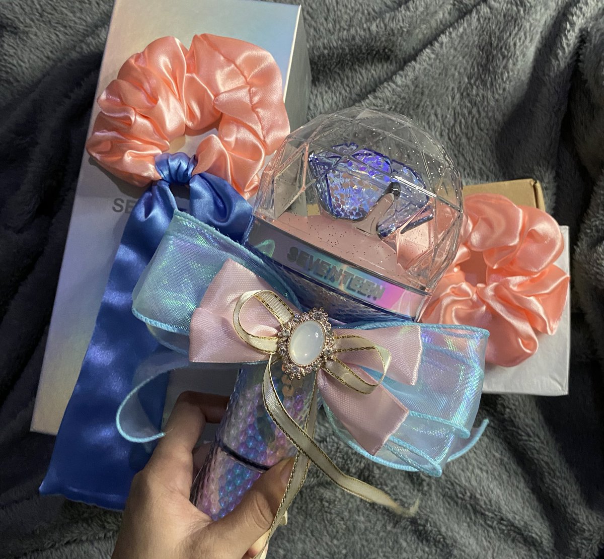 adorable_bns's tweet photo. ᝰ #adorable_budols ♡
haven’t done feedbacks for so long even tho i’ve been buying a lot but this one deserves it BC LOOK AT THIS i’m crying it’s soooo pretty + the freebies ?? not one but two scrunchies >< thank u so much seller !! i got this from shapi ^^
#eruview https://t.co/VU8v3q6zSQ