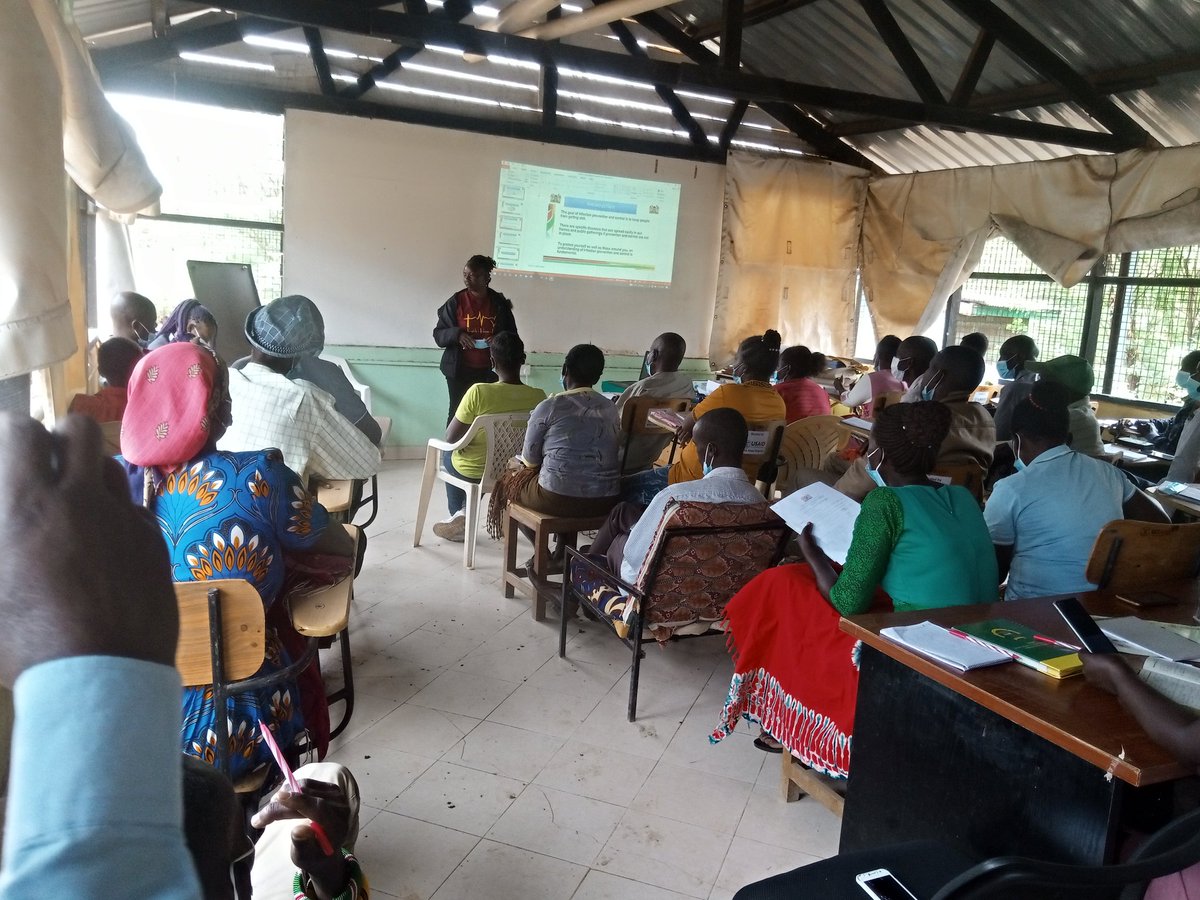 community134's tweet photo. Training of community health volunteers and champions on Covid 19 in the counties..CHVs will do thorough mobilisation and creating awareness about the vaccine in the community hence increasing vaccine uptake https://t.co/ZJMtvvhqVy