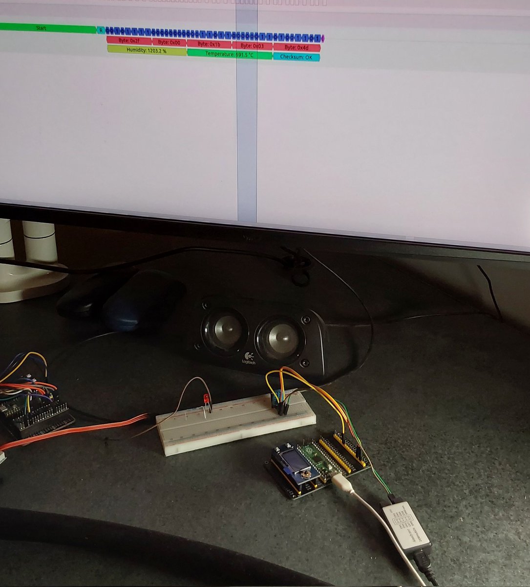 WisemanIain's tweet image. Spent weekend learning about rectifier circuits with so much theory. Ended the day with #DHT11 and logic analyzer hooked up to #PulseView and #Pico #RaspberryPi Temperature is 691.5 ℃ but 28 ℃ on console so work to be done.