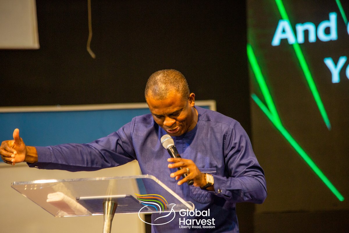 GHCHq's tweet photo. A heart of wisdom is a heart that reviews the past, to ask questions, learn what did or didnβt work. - Pastor Femi Aladesanmi
#GHCHQ #GharvestOnline #GlobalHarvestChurch #DecemberThanksGivingService https://t.co/xTZelmMxny