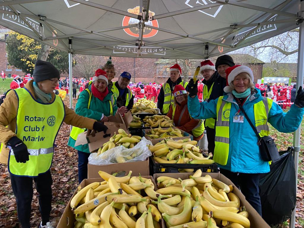We’re going bananas at the Marlow Santa Fun Run this morning! #Marlow #SantaFunRun