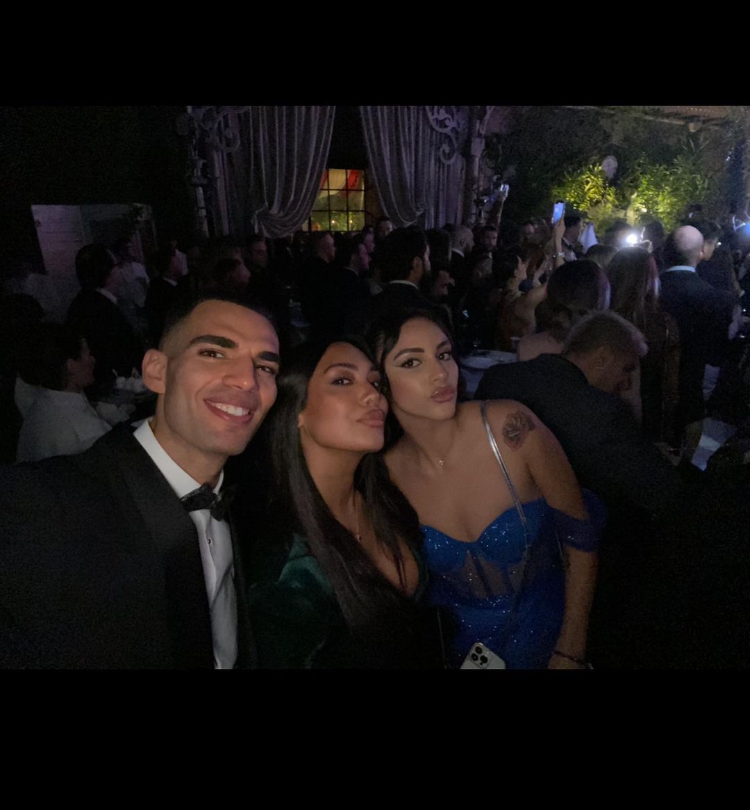 dipa1005's tweet photo. 📸 Foto del matrimonio di ieri grazie a un post di Samy 🙂 #gianfede https://t.co/QrDPvd9f4v