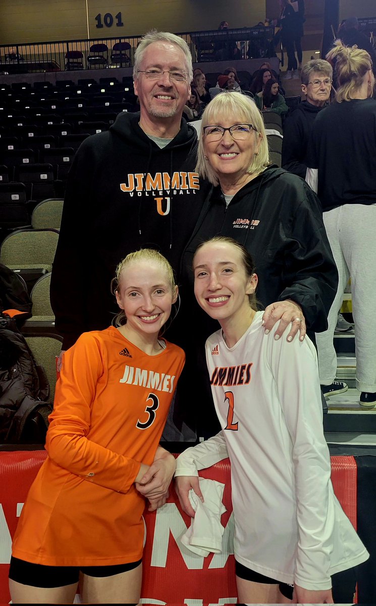 Must Read 👇
Medical emergency shows volleyball fans have a heart - <a href="/JimmieAthletics/">Jimmie Athletics</a>
<a href="/dordtdefenders/">Dordt Defender Athletics</a> 

GPAC Nation is so happy that Karyn is doing great and back watching the Jimmies in Sioux City!

siouxcityjournal.com/news/local/col… via <a href="/scj/">Sioux City Journal</a>