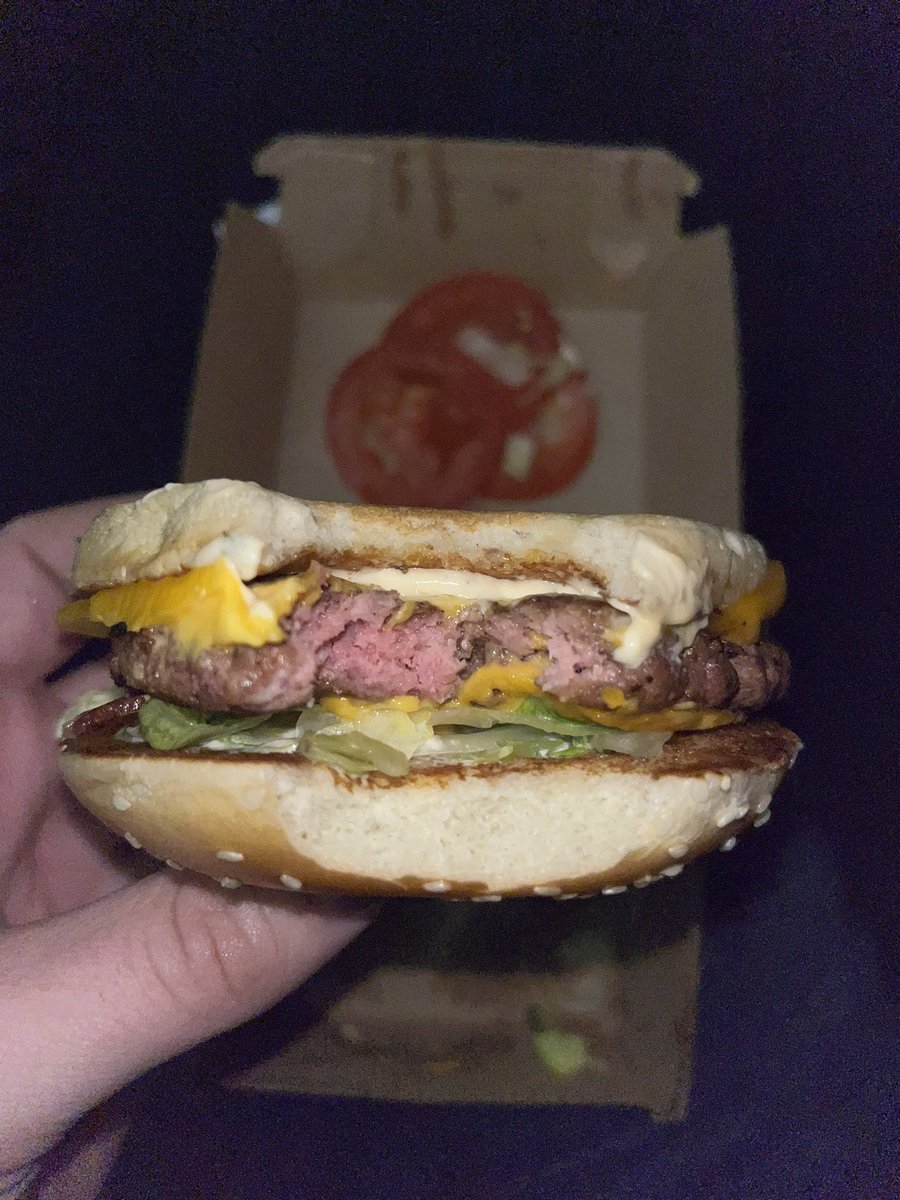 Dillon_Games's tweet photo. Bruh, it’s not that hard!! @McDonalds this is not ok!! Not only did I order another patty I didn’t receive the 1/4 meat was raw!

#mcdonaldsfight #DrPepperChallenge https://t.co/M1dJnYVRNT