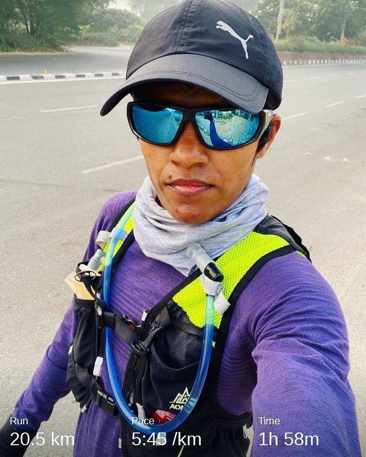 jubygeo's tweet photo. Sunday!
Long run, 20.5km (3/1) and just crossed 3000 km in 2022. This has been a special year and winter running just getting interesting!
As they say enjoy it while it lasts!
.
.
#sundaymornings
#sundaymorningrun
#weekendmiles
#morningruns
#soloruns
#solorunner https://t.co/pdXaxhuXKg