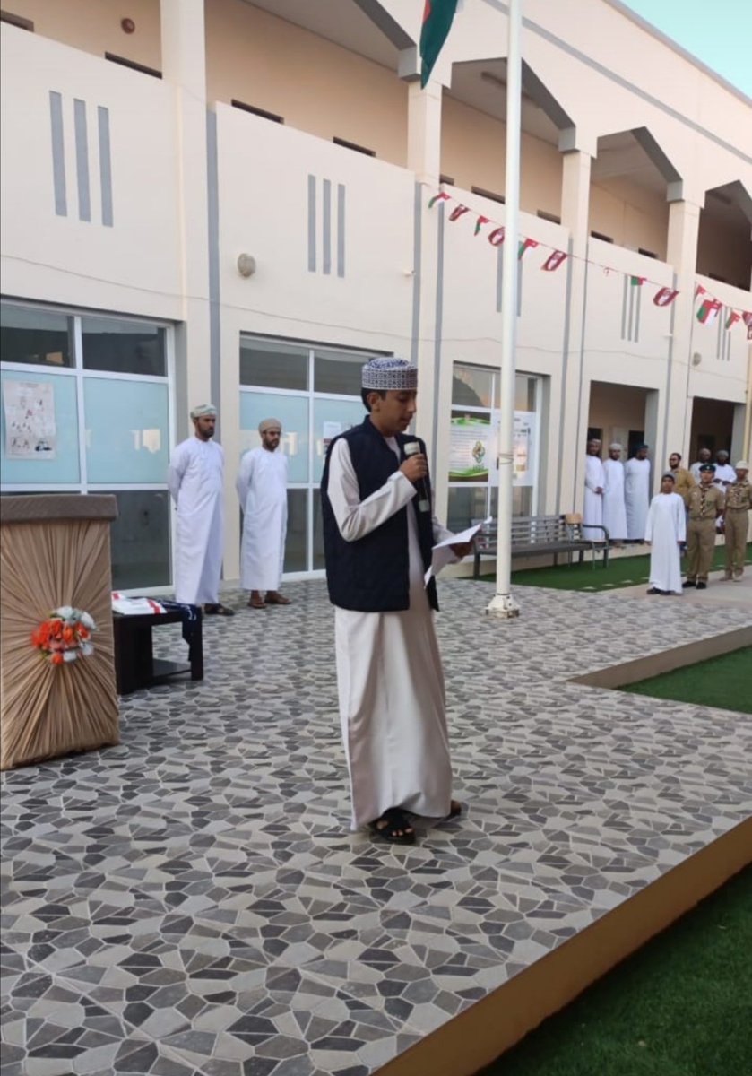 الإعلان عن حملة التوعية باختيار المواد الدراسية للصفين العاشر والحادي عشر في طابور الصباح 
فترة تأكيد الخيارات للمواد الدراسية في البوابة التعليمية 
من ١ ديسمبر إلى ٣١ ديسمبر 2022م
# فعاليات_التوجيه_المهني
#تعليمية_جنوب_الشرقية_تتألق