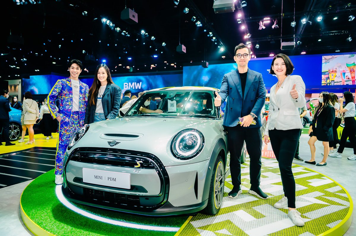 pxxcard's tweet photo. ถึงหน้าตาจะดูธรรมดา เวลายิ้มขึ้นมาก็น่ารักอยู่นะ 🥰🥰#MINIPEOPLECANCHANGETHEWORLD #motorexpo2022 #pxxcard #minith https://t.co/tixNsYlKM6